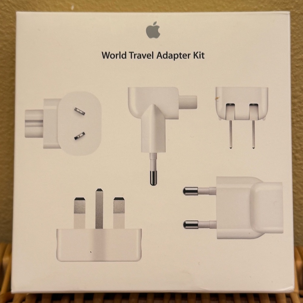 Apple Travel Adapter Kit - White